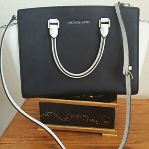 Michael Kors Selma Crossbody Purse